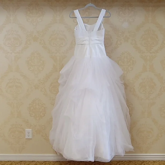 David's Bridal Galina wedding gown size 4 - Picture 3 of 6